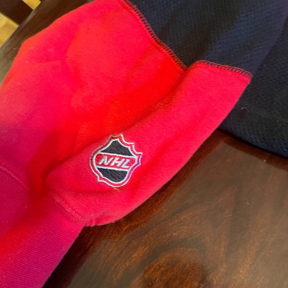 NEW JERSEY DEVILS ZIP UP SWEATSHIRT!! - Picture 2 of 4